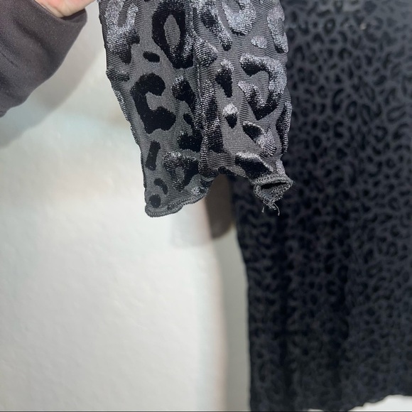 Long Sleeve Cheetah Printed Mesh long sleeve Top with Ruffle Sleeves - Picture 6 of 10